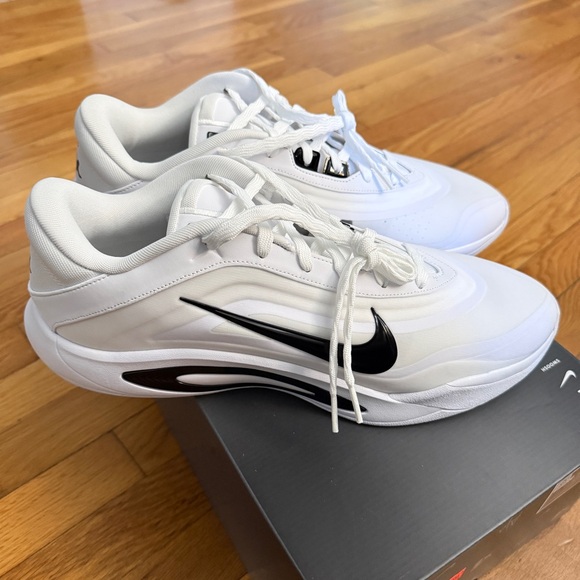 Nike A'One Women's Size 15/Men’s Size 13.5 White/Black-White HQ8500 100 - Picture 4 of 6